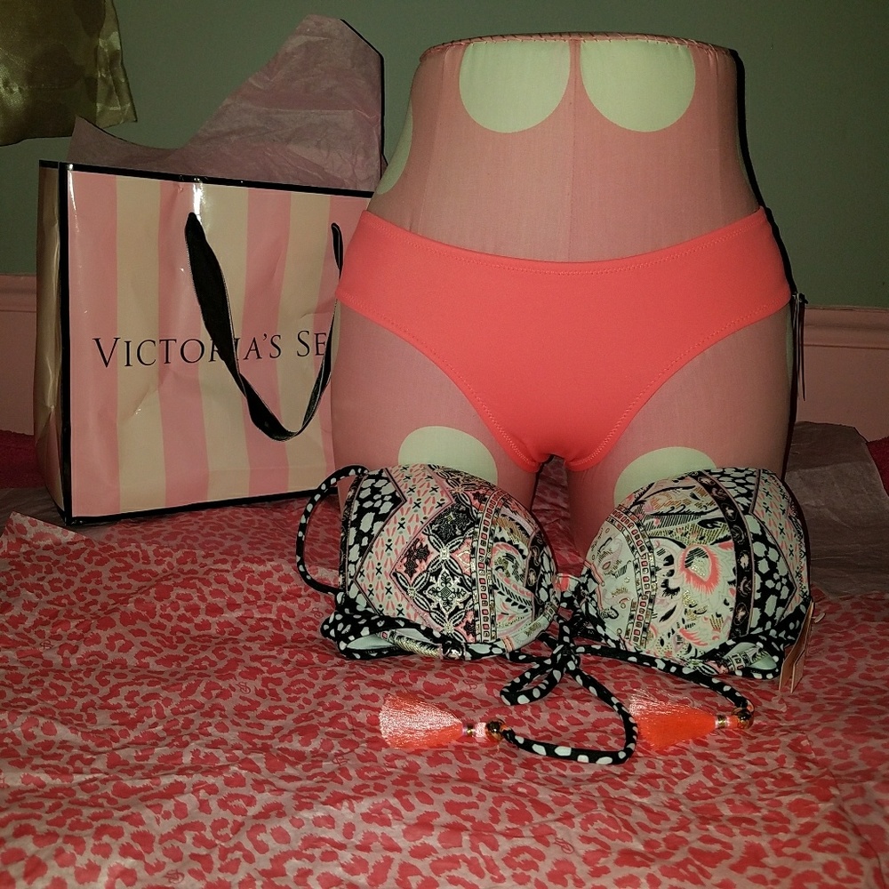 Victoria's Secret bikini 34A 34B W/BOTTOMS